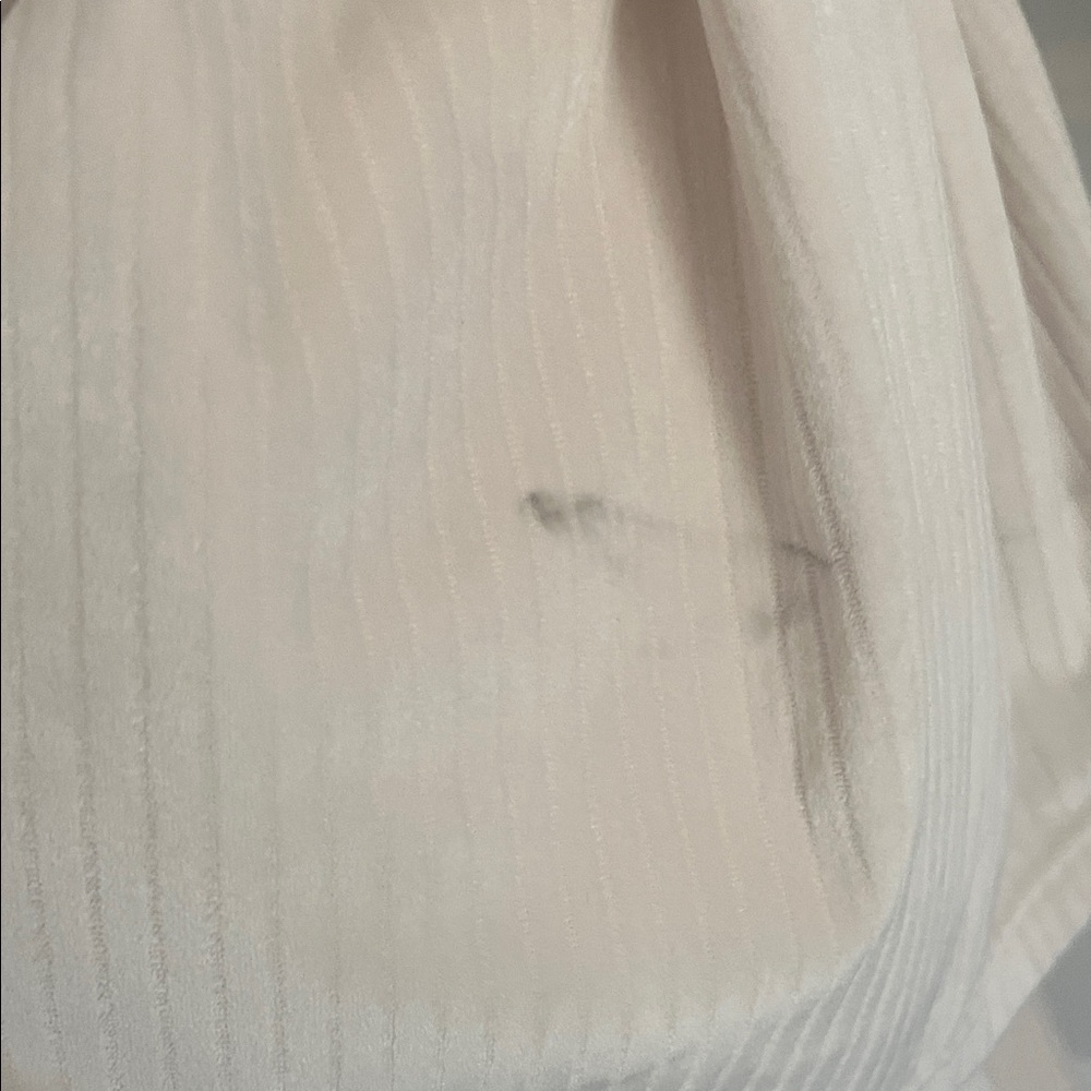 Luxurious Cream Hooded Robe - Picture 5 of 6